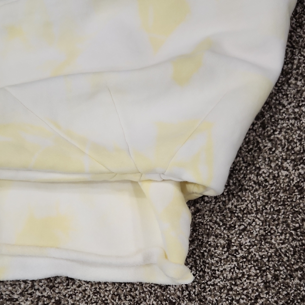 ALO Yoga Cream and Yellow Crop Top - Picture 4 of 6